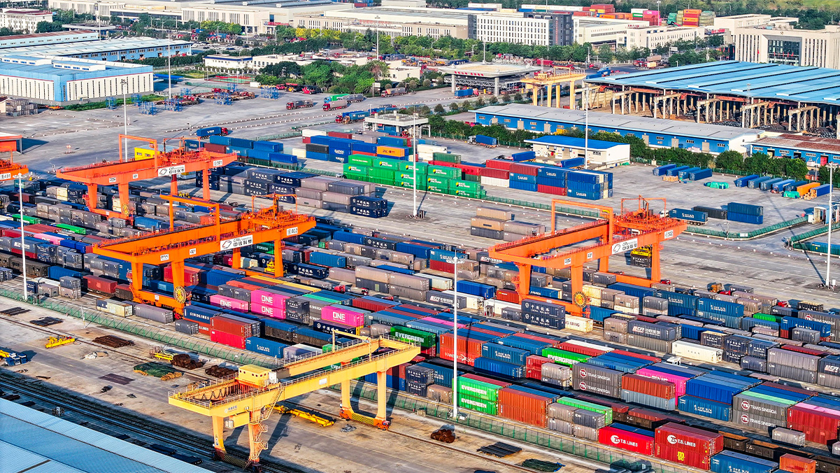 Guía de importación de muebles 2025: ¿Por qué Chilatshop es tu mejor aliado?