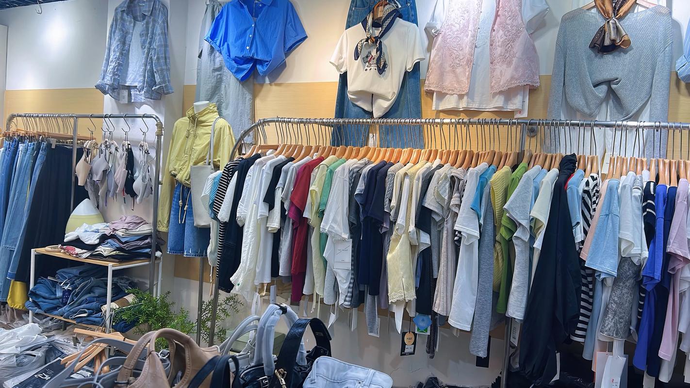Cómo importar ropa desde China a Colombia a través de Alibaba 2025