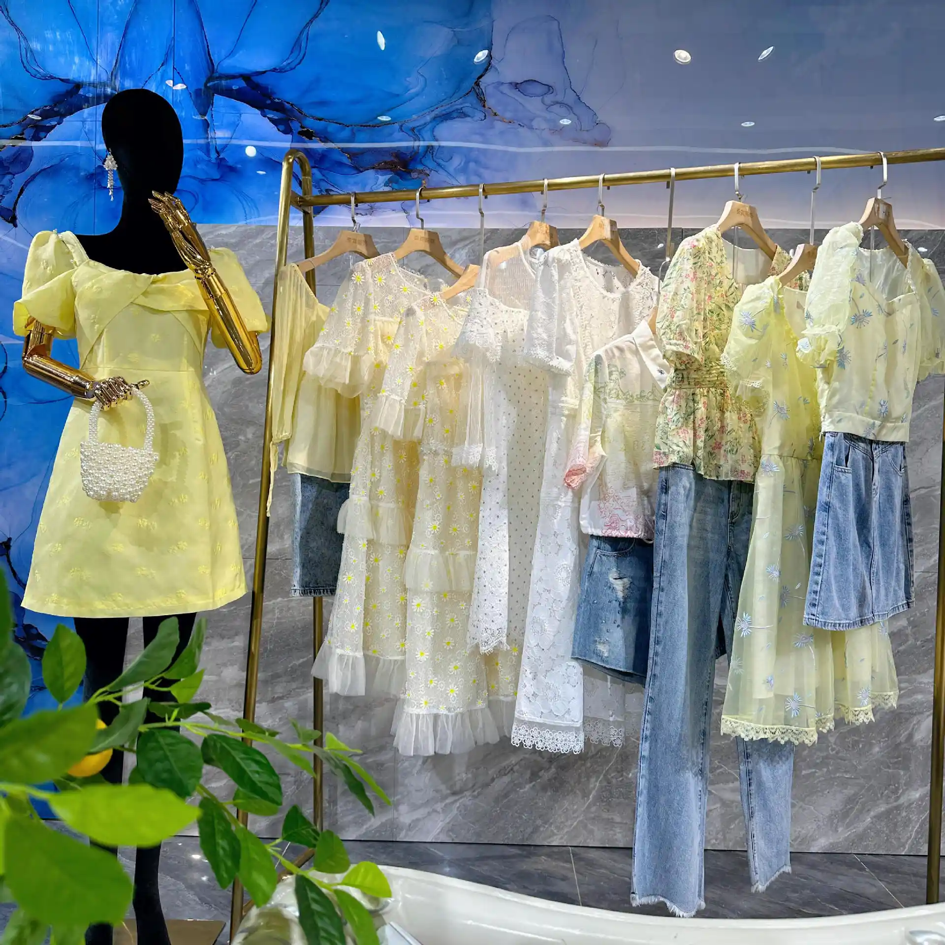 ¿Cómo comprar ropa de mujer al por mayor en China