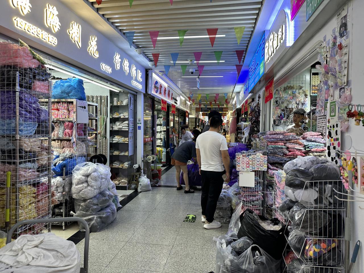 Cómo importar de China a Uruguay en 2025