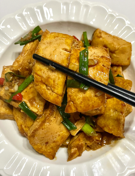 ¿Qué es el tofu y cómo se come? sabe y para que sirve, tipos y formas de preparación explicadas paso a paso