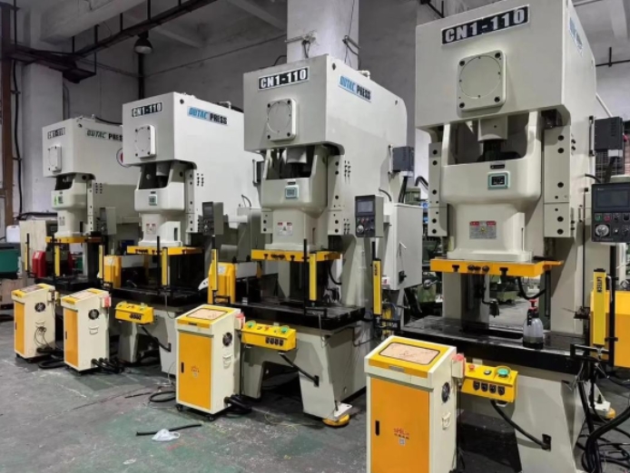 Cómo Importar Maquinaria desde China a Perú: Proceso, Riesgos y Consejos Prácticos