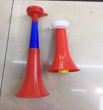 28×8 cm (dos secciones)