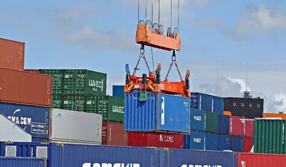 Cómo importar maquinaria de China a Colombia：Guía completa