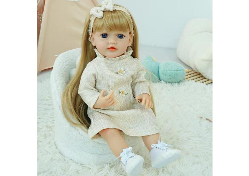 Muñeca reborn de 55 cm con diálogo de voz y sensor de gravedad