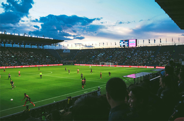 ¿Cuándo empezar a abastecer productos para el Mundial 2026? Tiempos ideales de importación según cada país