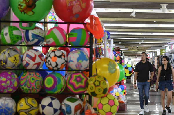 ¿Por qué el 70% de los productos del Mundial provienen de Yiwu, China?