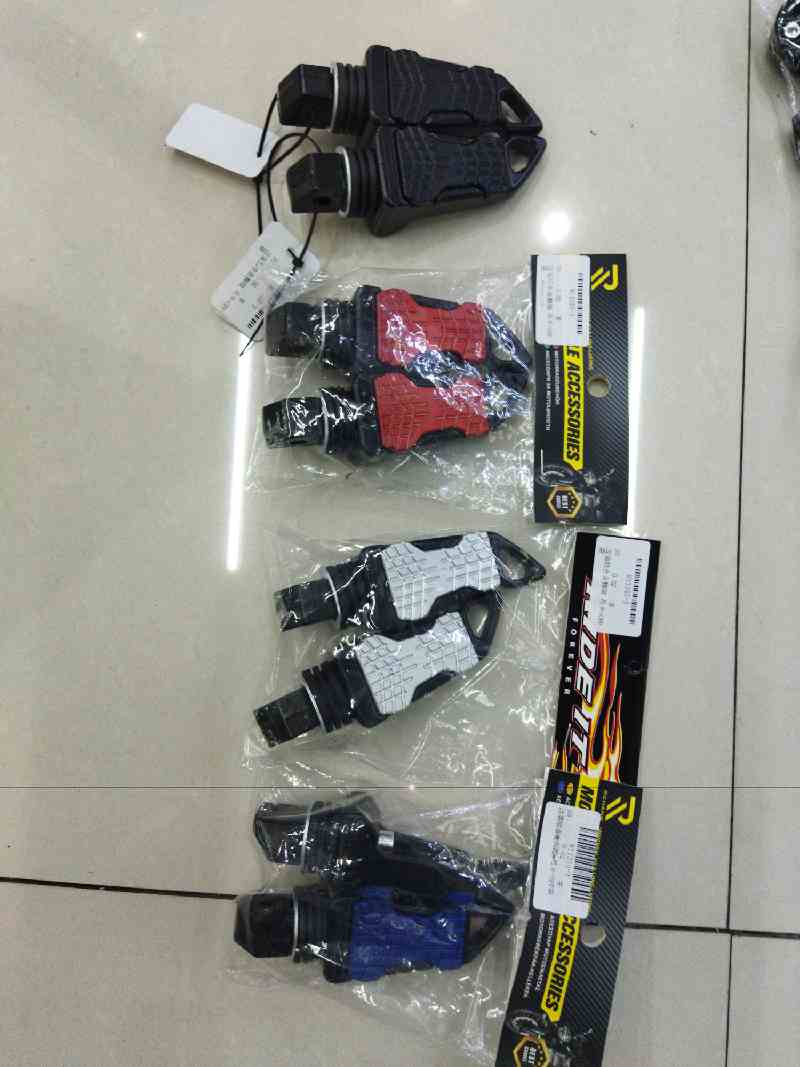 Reposapiés de aleación de aluminio, rojo 400, negro, amarillo y azul 300 cada uno, blanco 200, con clips