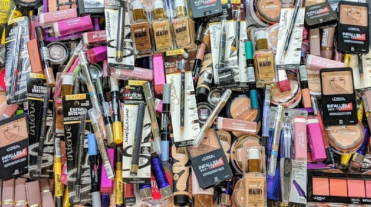 Proveedores de maquillaje al por mayor: dónde comprarlos y cómo verificarlos