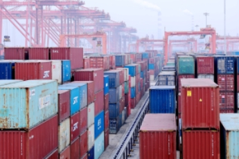 Incoterms explicados para importadores: EXW, FOB, CIF y DDP en la práctica