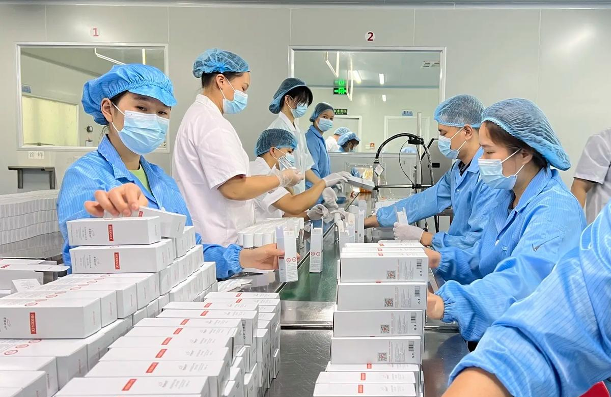 Comprar cosméticos en China: Requisitos de conformidad, MOQ y normas de etiquetado