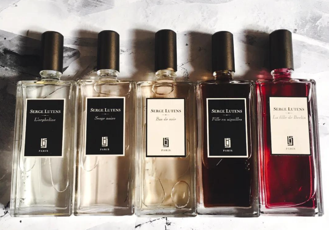 Los 10 Mejores perfumes de mujer 2026:  Guía de marcas y modelos de fragancias