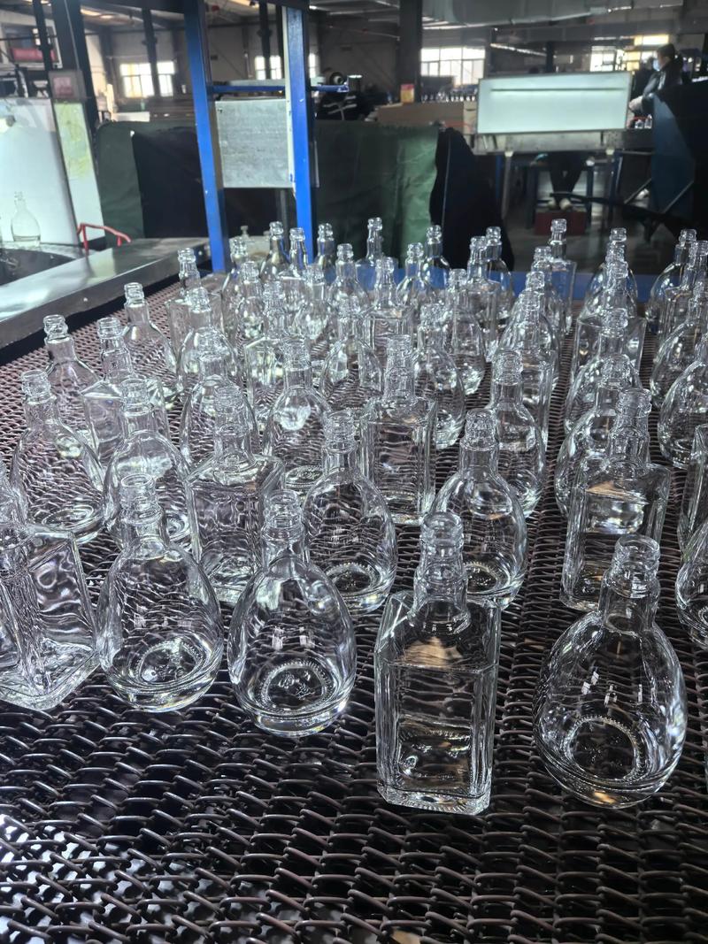Los 8 Mejores Fabricantes de Botellas de Perfume de Vidrio en Guangzhou, China – Guía Mayorista