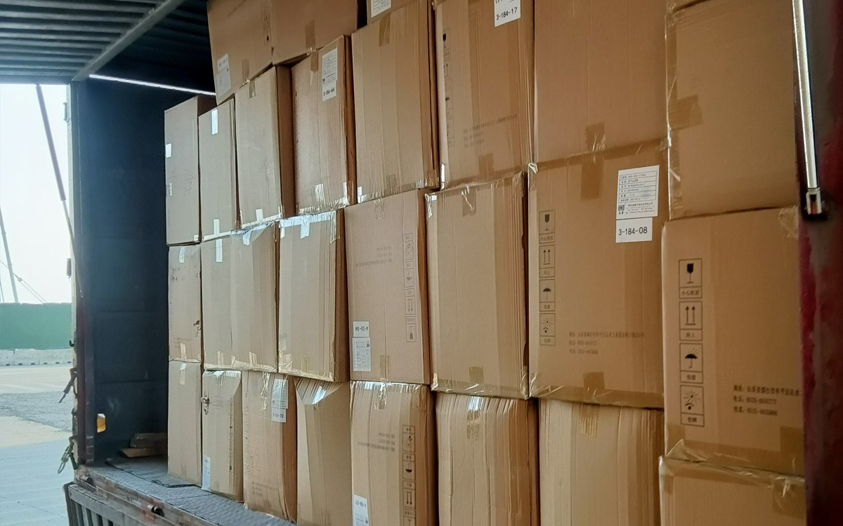 ¿Cómo comprar productos de varios proveedores en China y enviarlos juntos?