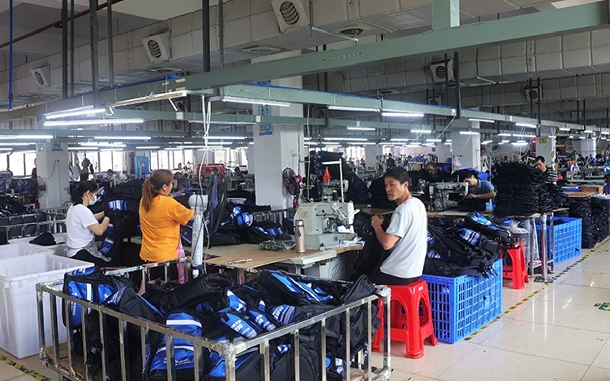 Los 10 mejores fabricantes de mochilas en China en 2026: cómo encontrar proveedores confiables y evitar errores costosos