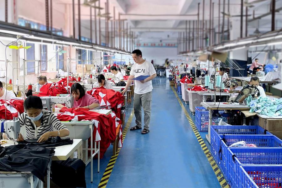 Proveedores de ropa deportiva en China: cómo encontrar fábricas confiables y evitar intermediarios