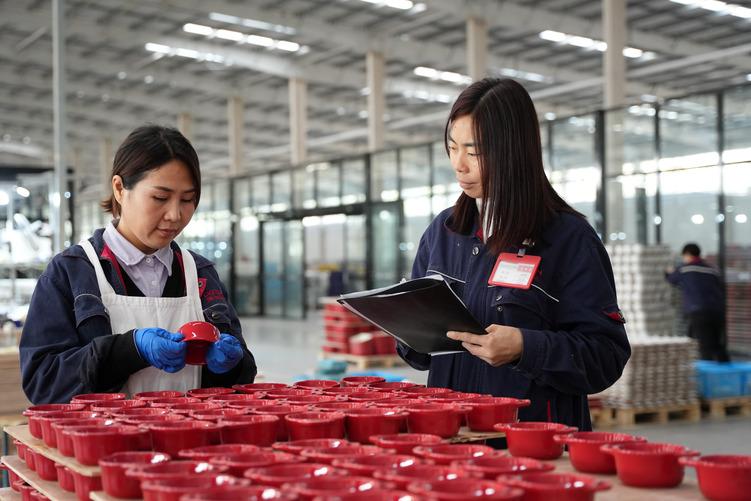Importar el juego de té desde China: Guía de importación 2026