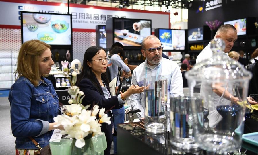 Los proveedores del vaso de vino en China: Guía de importación 2026