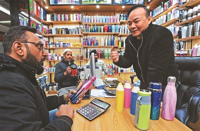 Cómo comprar utensilios de agua potable de China: Guía de importación 2026