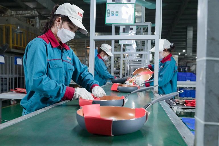 Importar los sartenes desde China: Guía de importación 2026